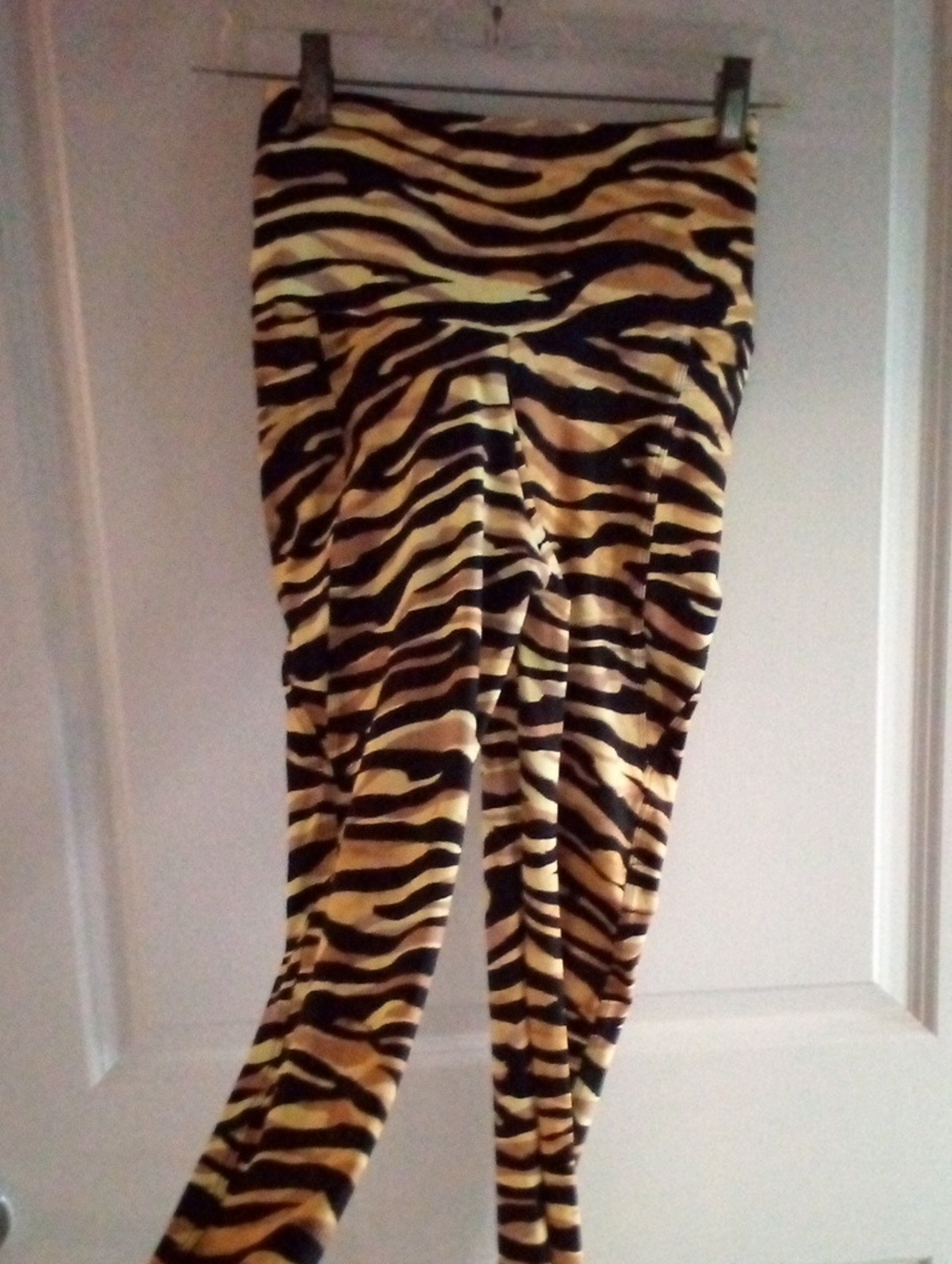 High-Waist Zebra Stripe Leggings in Yellow & Black